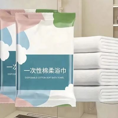 Automatic Disposable Towel Folder Packer High Speed Disposable Bath Towel Folding Machine 380V
