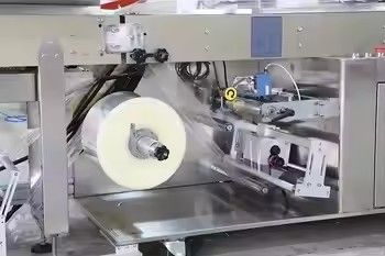 Electric Wet Wipe Machine 1-10 Pieces Easy To Operate With PLC Motor For Chemical Commodity Textiles Industries