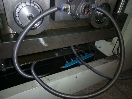 Máquina cortando da cama lisa da etiqueta com laminação de carimbo quente de Puch do furo