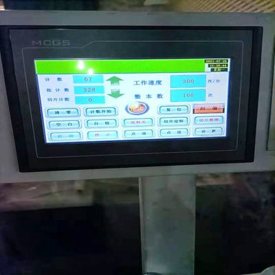 Máy cắt bế nhãn trống tự dính Máy cắt bế dập nóng tốc độ trung bình tự động