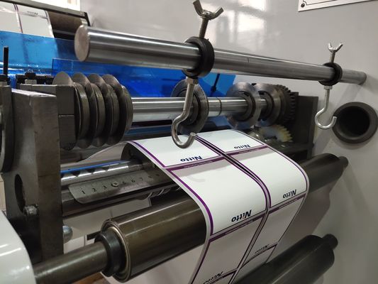 Hochgeschwindigkeitshülsen-Maschine 350m/Min Paper Slitting Rewinding Machine