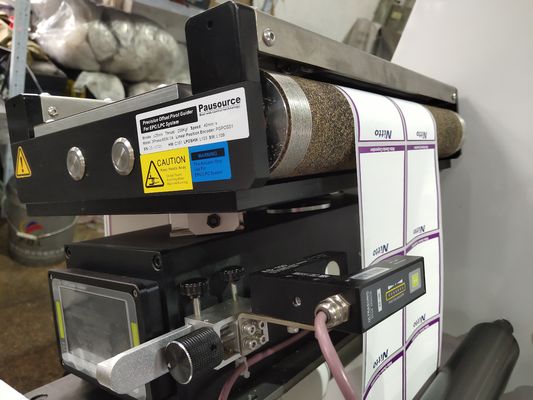 Hochgeschwindigkeitshülsen-Maschine 350m/Min Paper Slitting Rewinding Machine