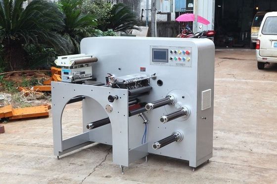 Machine de découpe et de remontage automatique de papier abrasif / machine de découpe d'étiquettes 120 m/min
