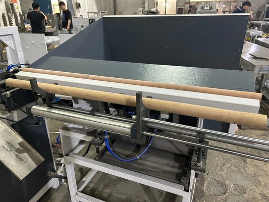 SR-1300C Servo Motor Kontrollü Etiket Öldürme Kesimi için Kağıt Çekirdek Kesme Makinesi