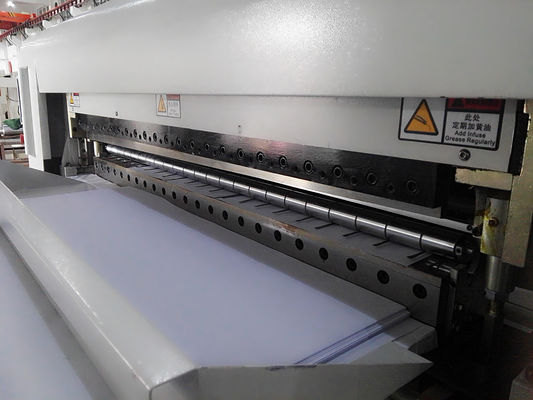 SR-1100D Yaprak Kesme Makinesi Ve Jumbo Roll Kesme Makinesi Çeşitli Üretim İhtiyacı için 380v