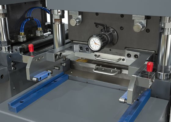 Otomatik Yüksek Hızlı Sıcak Yaldız ve Kalıp Kesme Makinesi